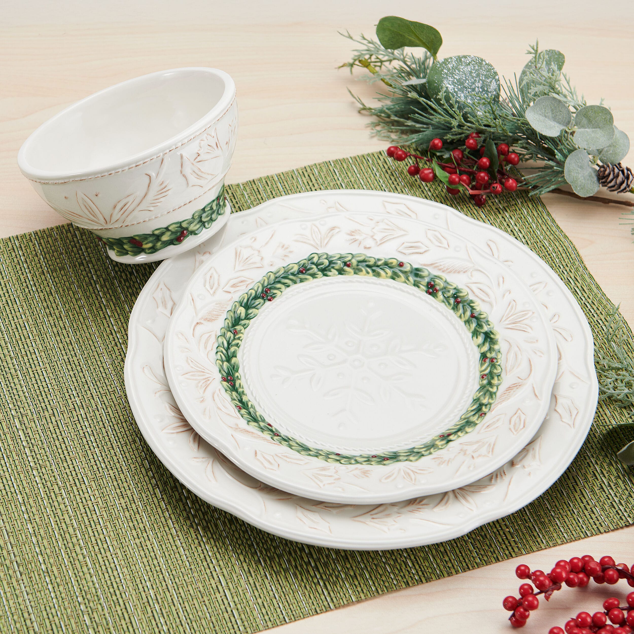 Winter Frost 3 Piece Dinnerware Set, Service for 1