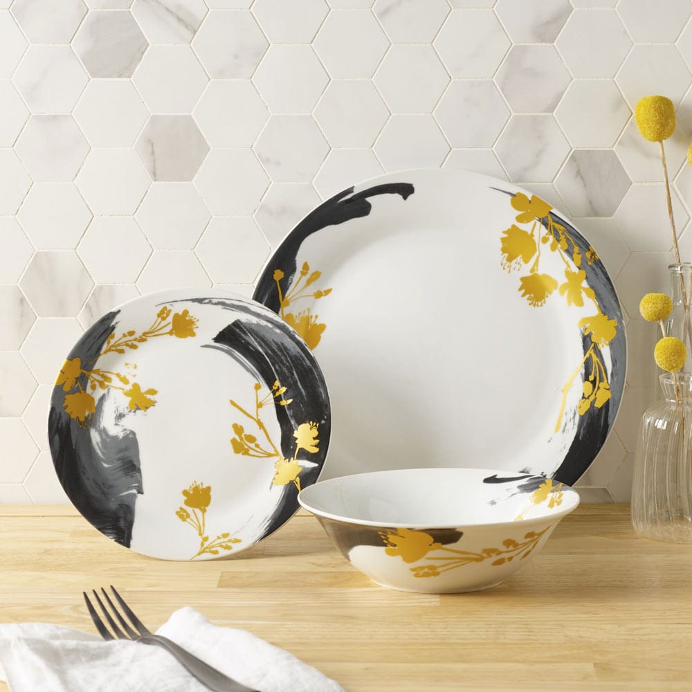 Carmen 24 Piece Dinnerware Set, Service for 8