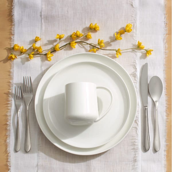 Nevaeh White Coupe Dinnerware
