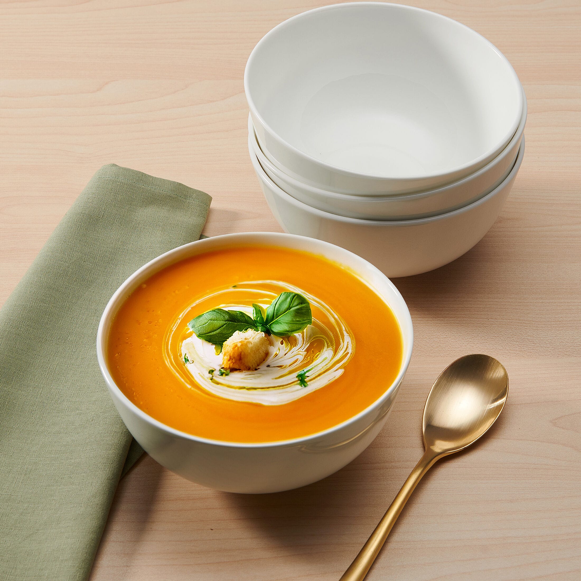 Nevaeh White Classic Rim  Set of 4  Soup Cereal Bowls