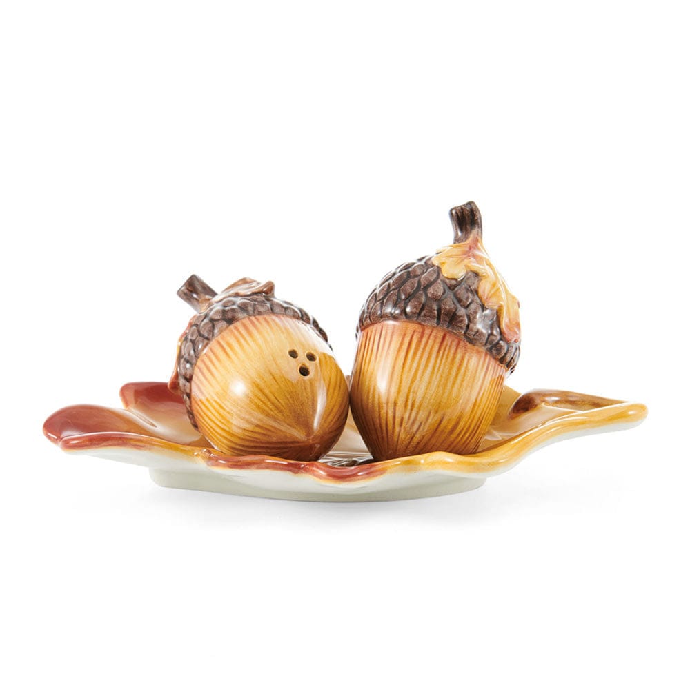 Harvest Acorn Salt and Pepper Set with Tray