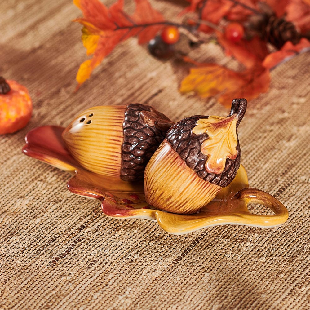 Harvest Acorn Salt and Pepper Set with Tray