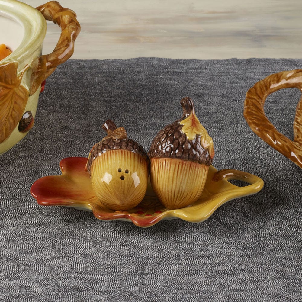 Harvest Acorn Salt and Pepper Set with Tray